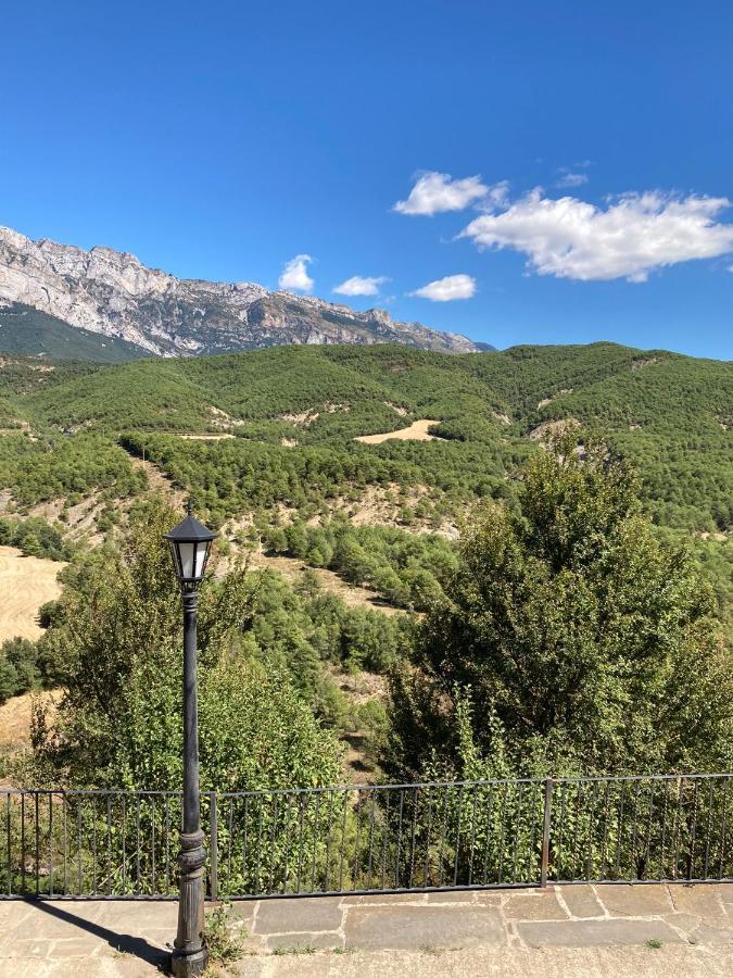Vistas A La Montana En Un Pueblo Con Encanto. El Pueyo de Araguás 外观 照片