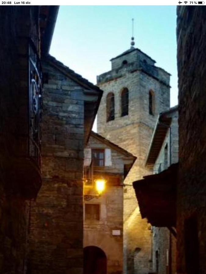 Vistas A La Montana En Un Pueblo Con Encanto. El Pueyo de Araguás 外观 照片